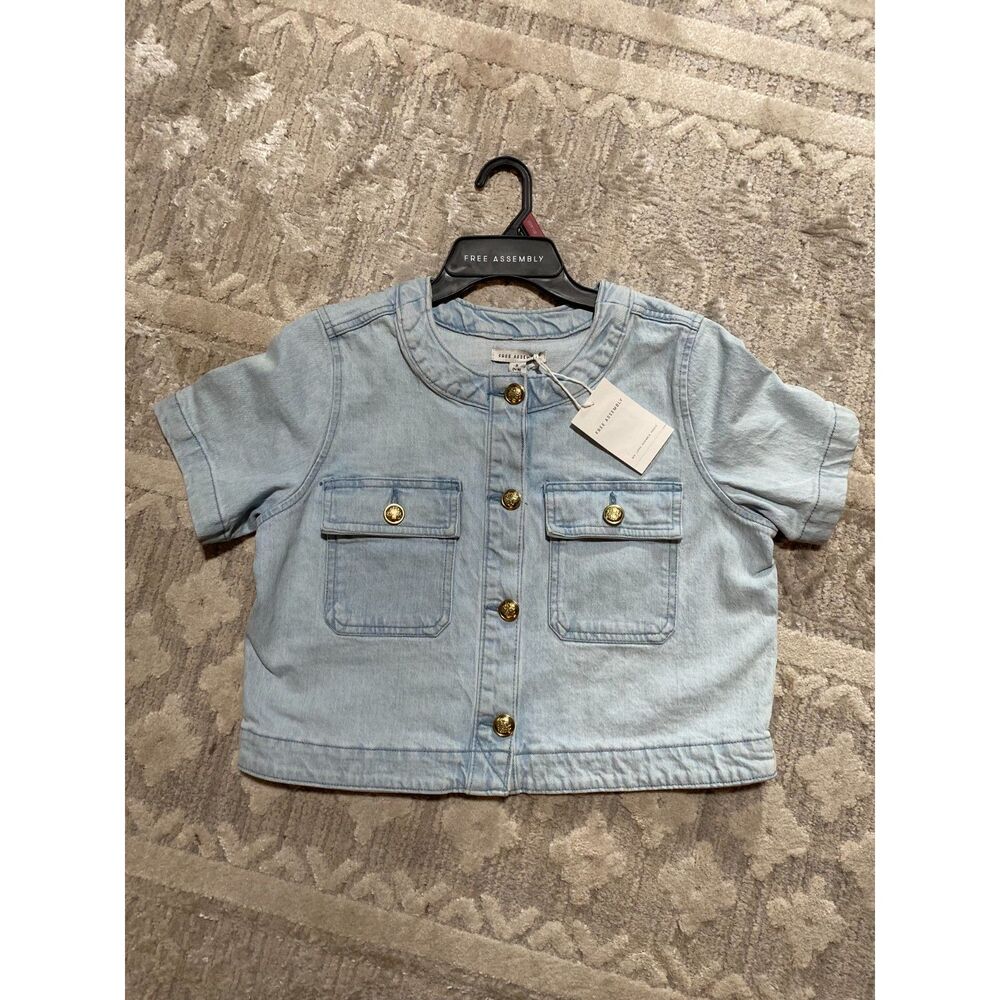 Small Free Assembly Jean Top